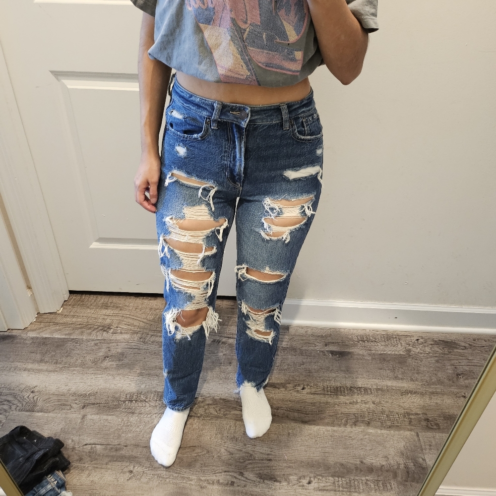 AE MOM JEAN